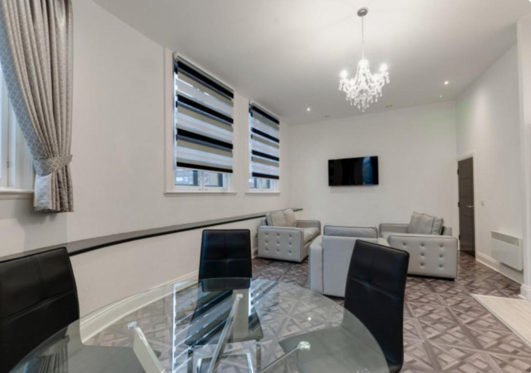 Temple Court Cavern Quarter Apartments By Happy Days Ліверпуль Екстер'єр фото