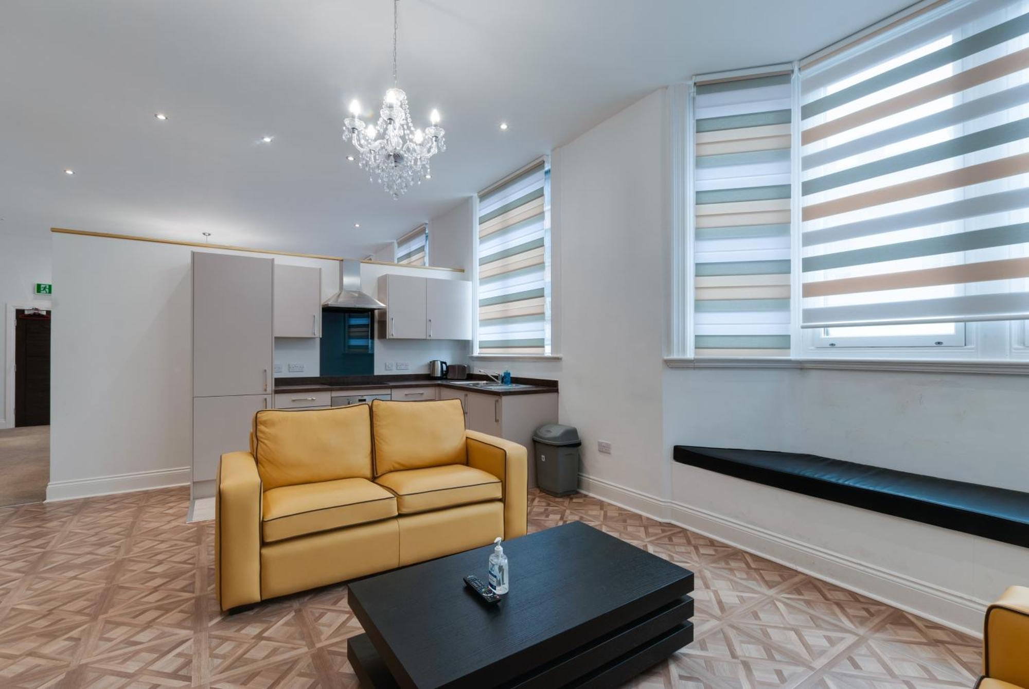 Temple Court Cavern Quarter Apartments By Happy Days Ліверпуль Екстер'єр фото